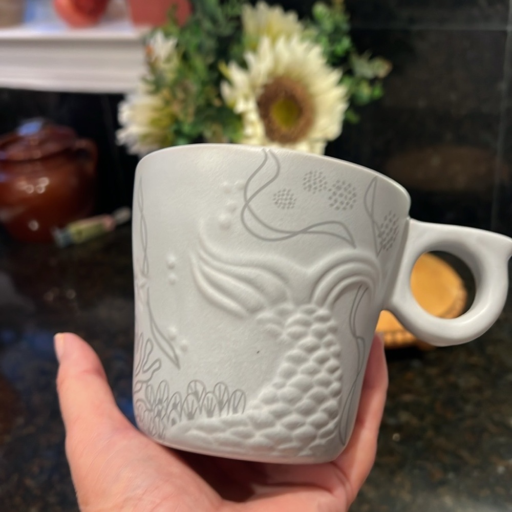 NWOT Starbucks Anniversary Collection 2016 Embossed Mermaid Siren Tail Mug - Picture 8 of 8